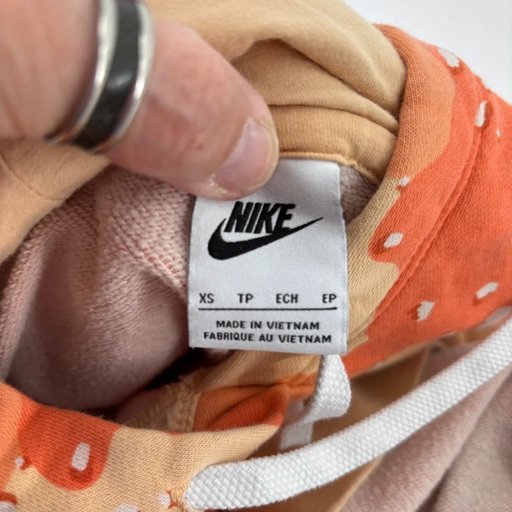 Nike Womens Camo Cropped Hoodie Size Medium Orange Desert Camouflage - Picture 12 of 14